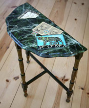 Roma Demilune. Small, graceful wooden table